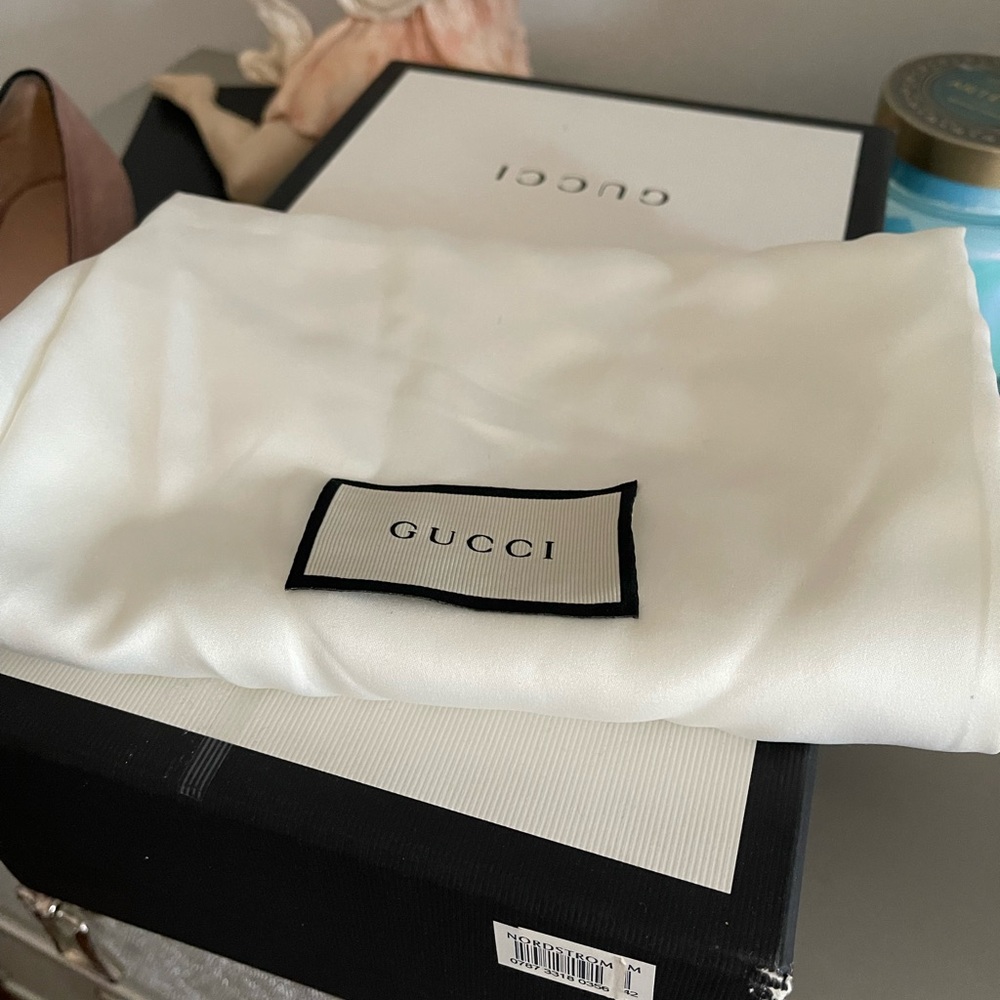 Gucci Crystal Pink Suede Pump - Picture 13 of 13